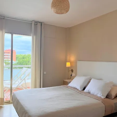 Thalassa Luxe Ocean View Apartment